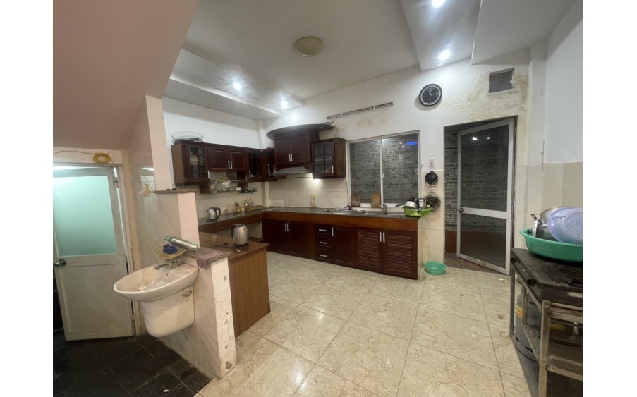 Ở NGAY – Bán Nhà Cách Đường Đỗ Xuân Hợp 50m, 3 Tầng đúc, 98m2, Sân Oto, Sân thượng Rộng 15m